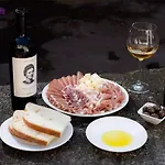 Bordon Wines, Estate With Dekani