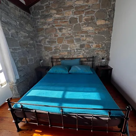 Bordon Wines, Estate With