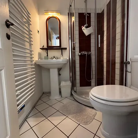 Bordon Wines, Estate With Apartmán