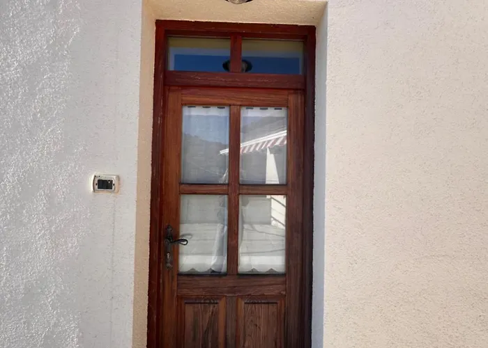 Bordon Wines, Estate With * Dekani