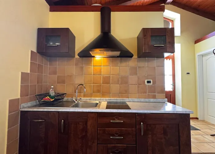 Bordon Wines, Estate With 公寓 *