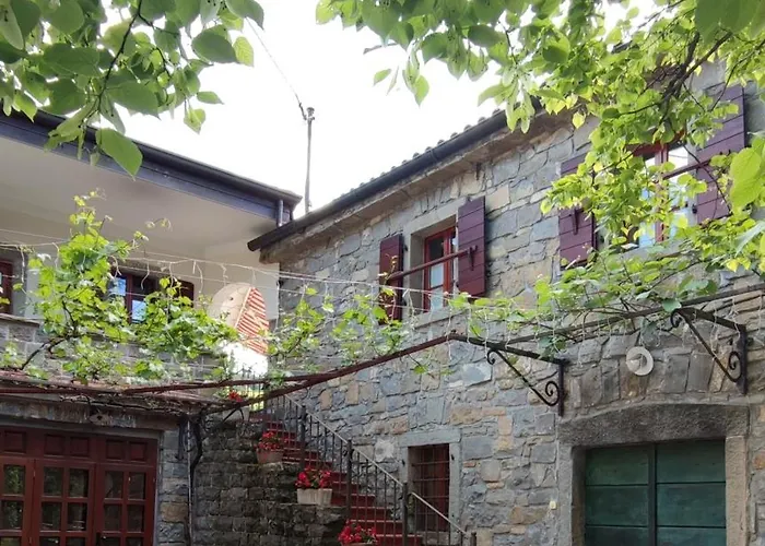 Bordon Wines, Estate With شقة *